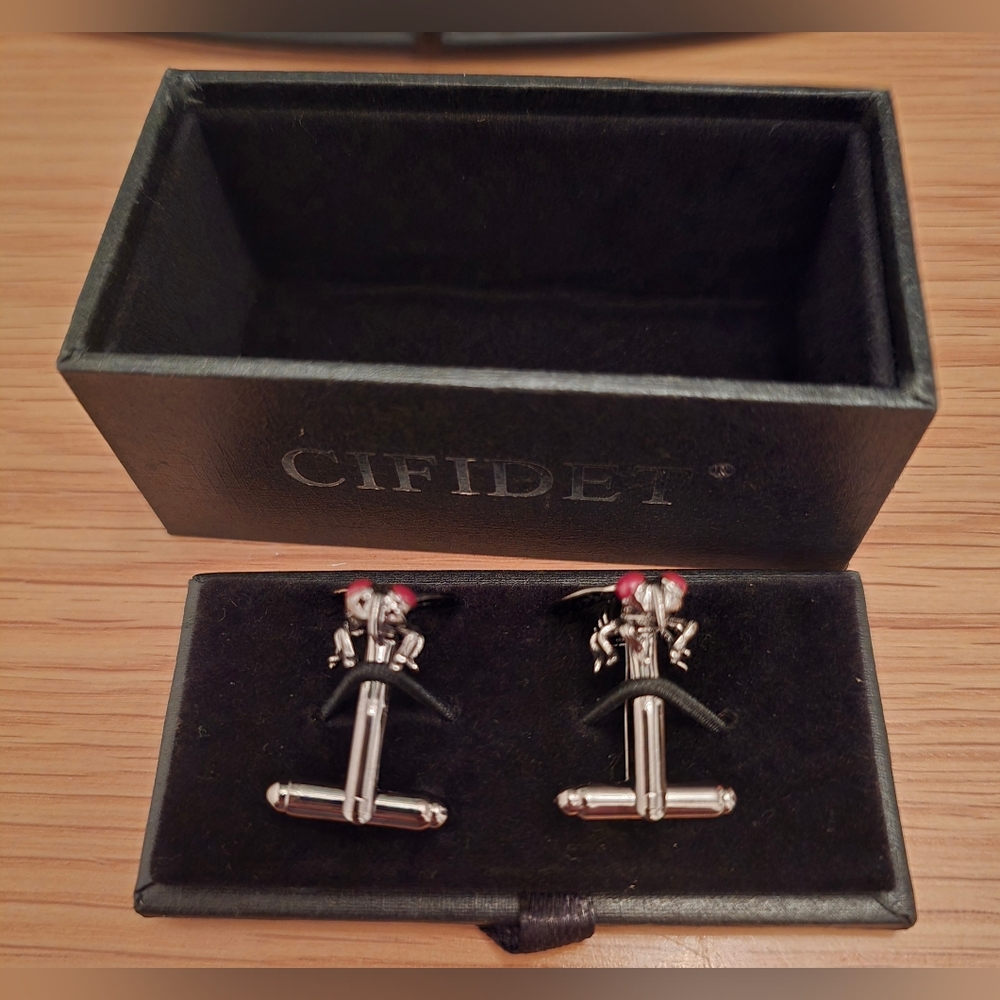 Fly Cufflinks - Picture 5 of 8